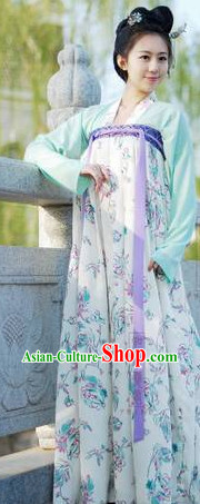 Ancient Chinese Traditional Tang Dynasty Clothes for Women