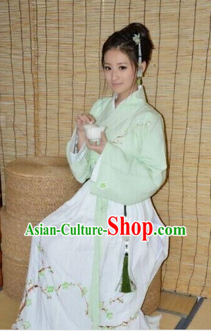 Ancient Chinese Light Green Lady Clothing