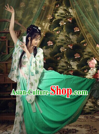 Traditional Chinese Green Dance Costumes