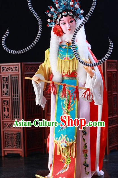 Handmade Traditional China Beijing Silk Figurine - Wang Zhaojun