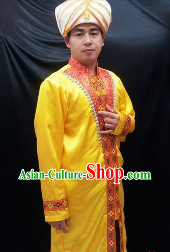 Traditional Indian Dancewear and Hat for Men