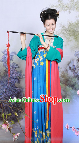 Chinese Tang Dynasty Traditional Dress for Women