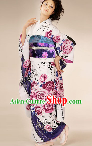 Traditional Japanese Peony Kimono Set for Women