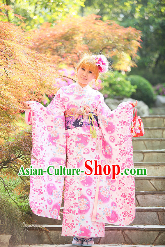 Traditional Japanese Pink Kimono Set for Women