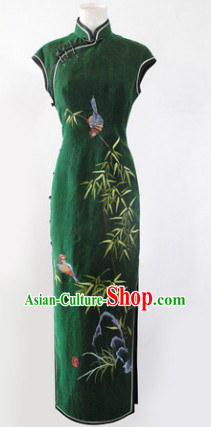 Traditional Chinese Green Silk Embroidered Bird and Flower Cheongsam