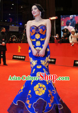 Traditional Chinese Blue Silk Embroidered Fish Tail Cheongsam