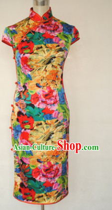 Traditional Chinese Silk Rainbow Flower Cheongsam