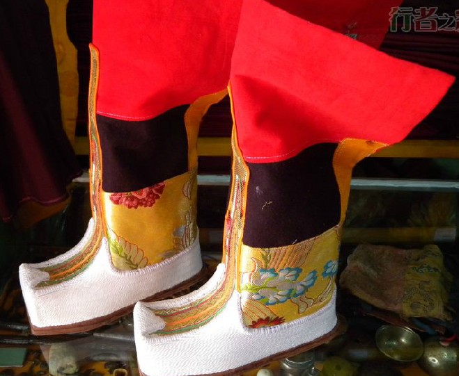 Traditional Tibetan Boots for Sale for Men