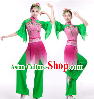 Traditional Chinese Festival Performance Long Ribbon Fairy Dancing Dresses and Hair Accessories