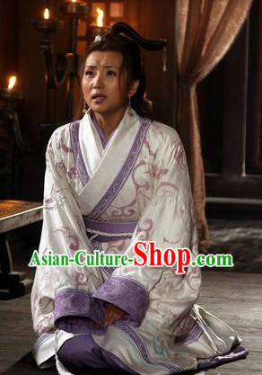 Wang Zhaojun Clothes and Accessories