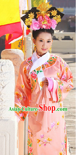 Qing Princess Embroidered Clothes and Headwear Complete Set