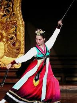 Traditional Korean Sword Dancing Costumes for Women