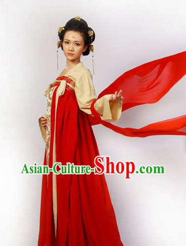 Tang Dynasty Costume in China for Women