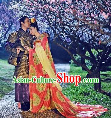 Chinese Traditional Empress Clothes with Long Tail