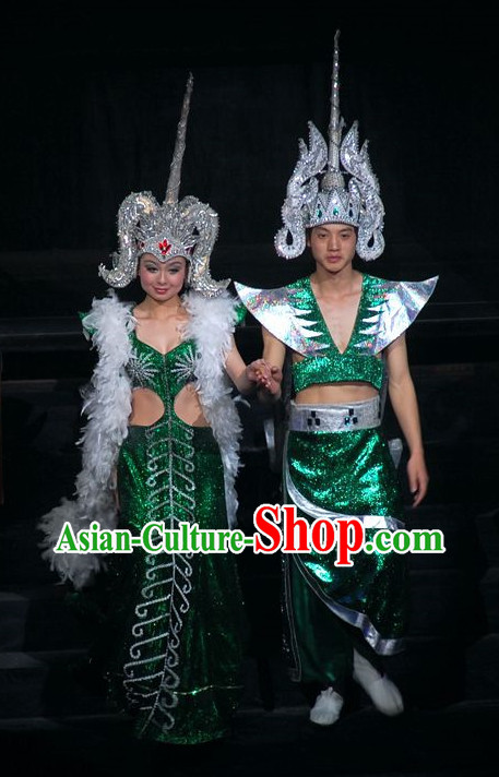 Chinese Yunan Xishuang Banna Dai Minority Men and Women's Clothing