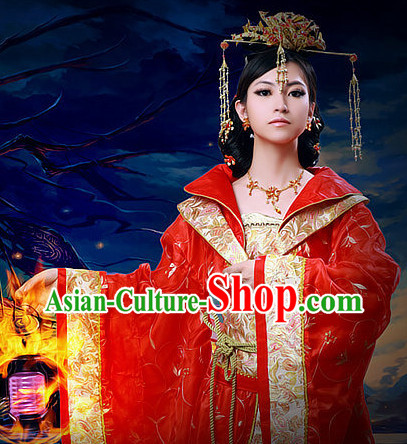 China Traditional Queen Costumes and Hair Accessories