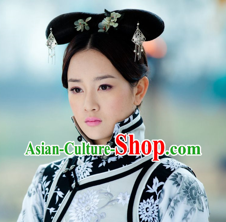 Traditional Black White Empress Long Robe Dresses and Hair Clips