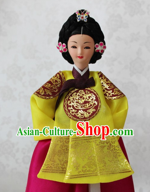 Korean Empress Hanbok Statues