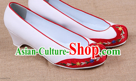 Traditional Korean Bridal Shoes online for Women
