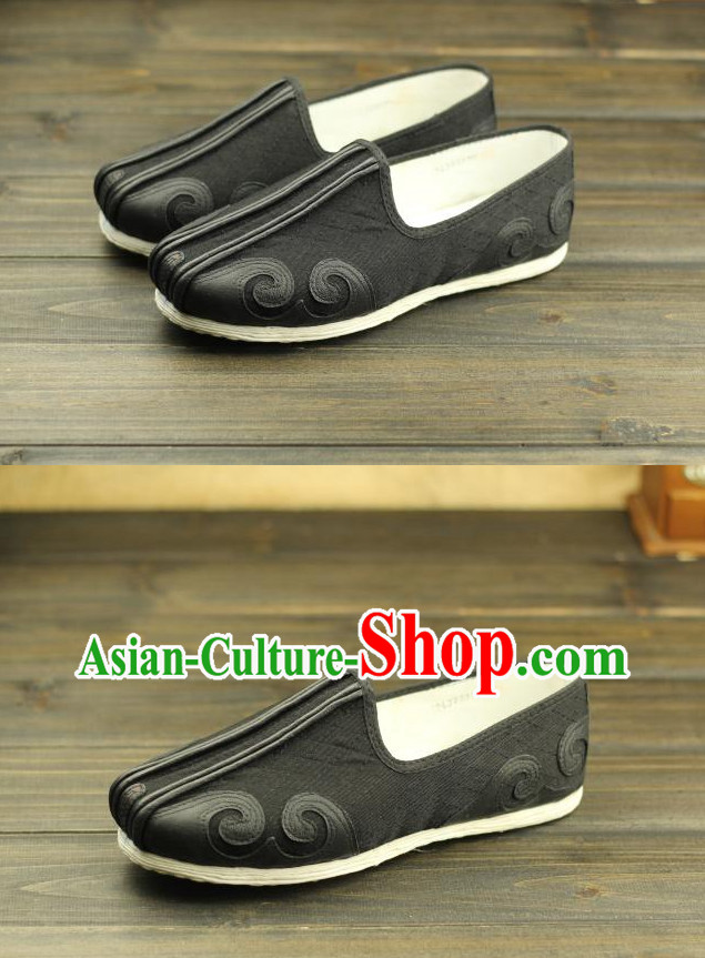 Black Handmade Chinese Traditional  Fabric Cloud Shoes Footwear