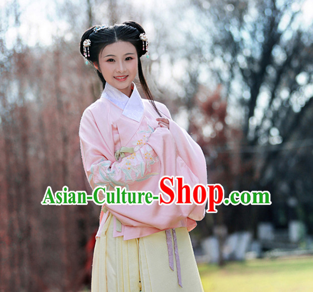 Chinese Ancient Ming Dynasty Garment and Hair Jewelry Complete Set