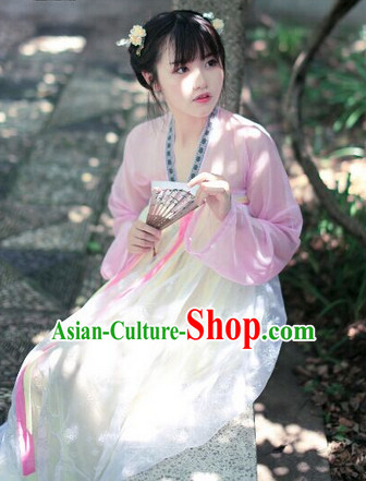 Ancient Chinese Tang Dynasty Clothing for Women