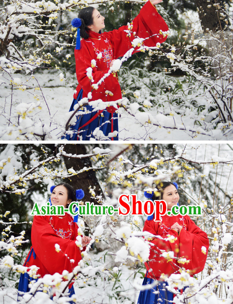 Ancient Chinese Oriental Winter Noblewoman Clothes and Hair Accessories Complete Set
