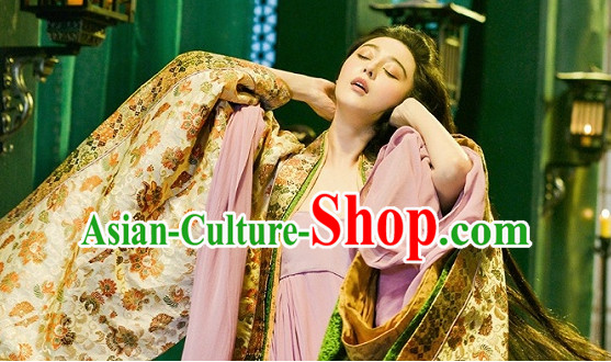 Tang Dynasty Imperial Outfit for Women
