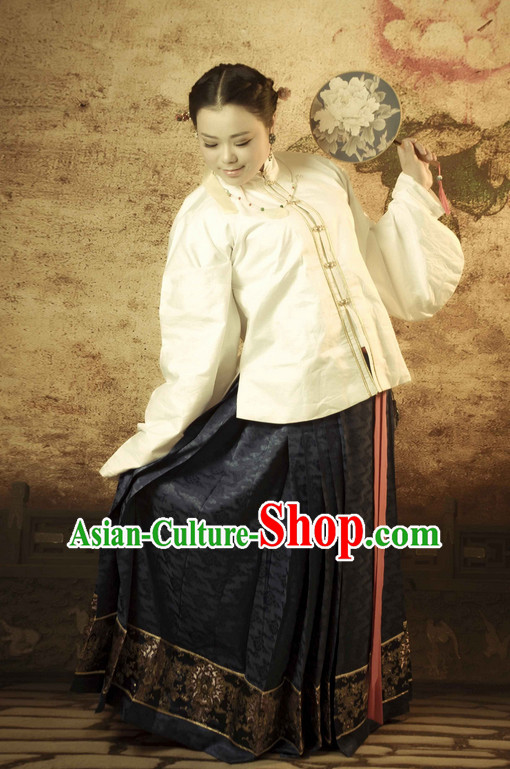 Chinese Ancient Ming Dynasty Clothing for Women