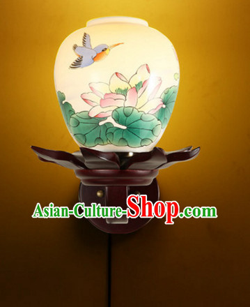 Chinese Classical Handmade and Carved Natural Wood Wall Palace Lantern