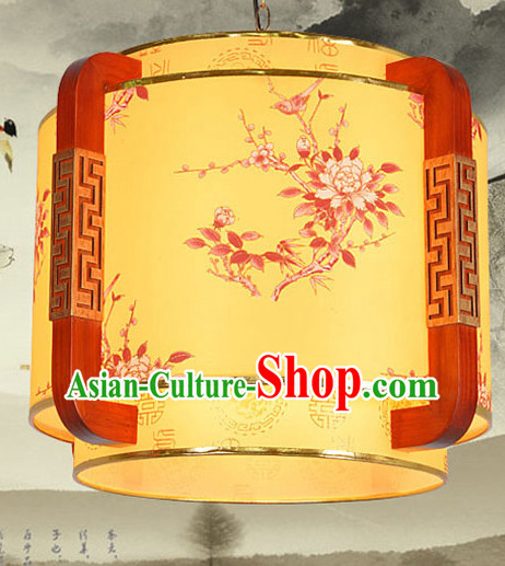 Traditional Chinese Classical Natural Wood and Carved Hanging Palace Lantern