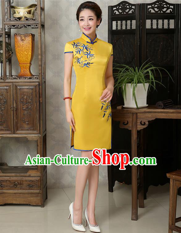 Ancient Chinese Costumes, Manchu Clothing Qipao, Retro Mandarin Collar Embroidered Short Silk Cheongsam, Traditional Cheongsam Dress for Bride