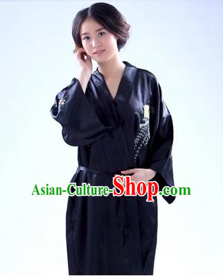 Kimono Japanese Traditional Clothes Stage Show Wafuku Aristolochia ringens Tomesode Black