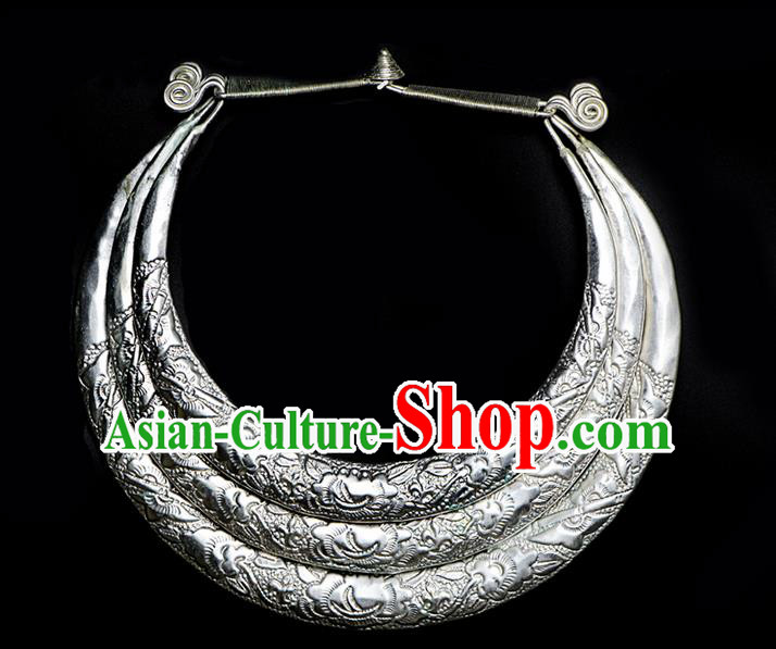 Traditional Chinese Miao Ethnic Minority Necklace Miao Ethnic Silver Jewelry Accessories