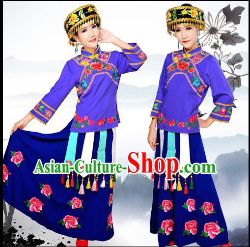 Traditional Chinese Molao Nationality Dancing Costume, Guangxi Molao Female Folk Dance Ethnic Pleated Skirt and Hat, Chinese Minority Nationality Embroidery Costume for Women