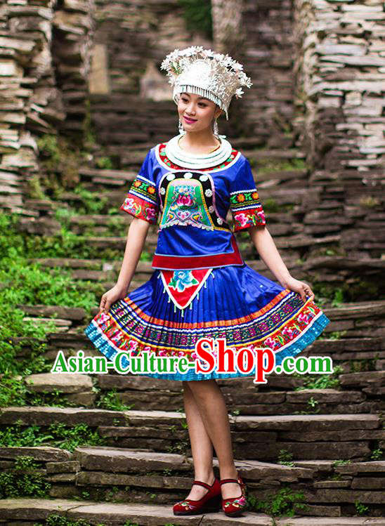 Traditional Chinese Miao Nationality Dancing Costume, Hmong Female Folk Dance Ethnic Pleated Skirt, Chinese Minority Nationality Embroidery Costume for Women