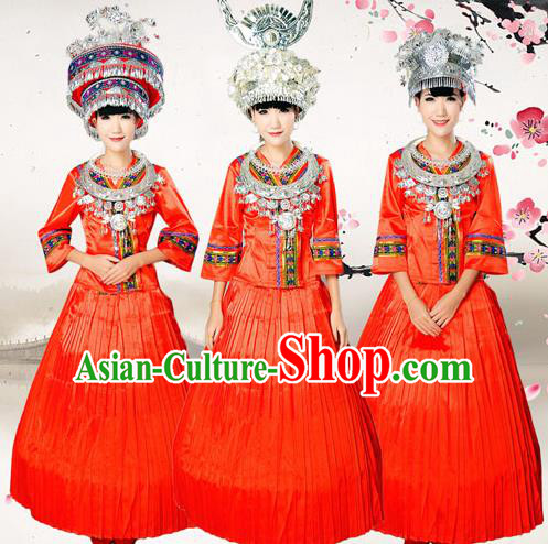 Traditional Chinese Miao Nationality Dancing Costume, Hmong Female Folk Dance Ethnic Pleated Skirt, Chinese Minority Nationality Embroidery Costume for Women