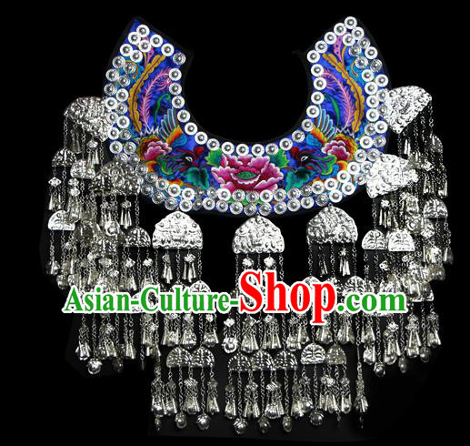 Traditional Chinese Miao Nationality Necklace, Hmong Folk Wedding Embroidery Cloud Shoulder Shawl, Phoenix Coronet And Robes Capelet, Chinese Minority Nationality Jewelry Accessories for Women