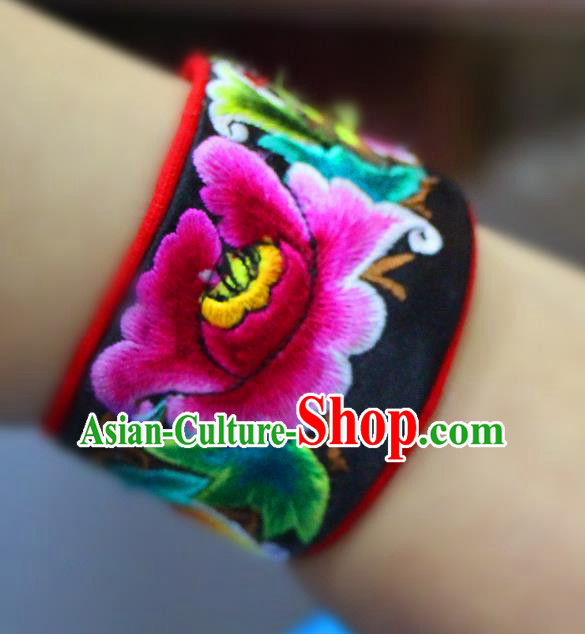 Traditional Chinese Miao Nationality Jewelry Accessories Bracelet, Hmong Ethnic Accessories Embroidery Bracelet for Women