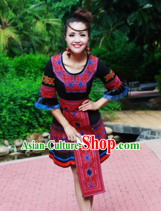 Chinese Traditional Miao Minority Princess Queen Empress Clothes and Headwear Complete Set for Women