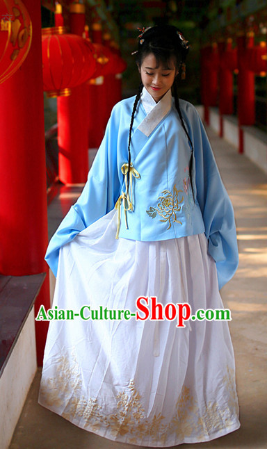 Ancient Chinese Ming Dynasty Clothing for Women