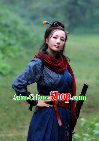 Chinese Female Knight Hanfu Dress Clothing National Dress Ancient China Clothing Traditional Chinese Outfit Chinese Costumes and Headwear Complete Set for Brides