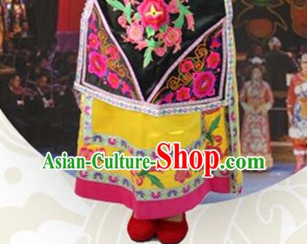 Chinese Folk dancing Ethnic Dresses Traditional Wear Clothing Cultural Dancing Costume Complete Set for Women