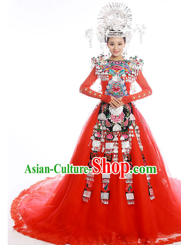 Chinese Hmong Girls Miao Nationality Ethnic Groups Wear Dresses Traditional Clothing for Women