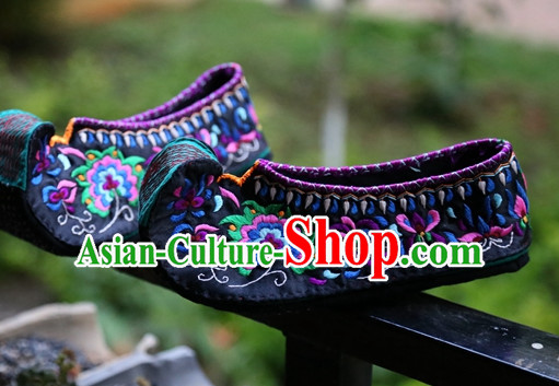 Chinese Handmade Embroidered Shoes Wedding Shoes Kung Fu Wushu Shoes Womens Shoes Opera Shoes Hanfu Shoes Dance Shoes