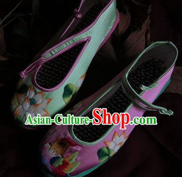 Chinese Handmade Embroidered Shoes Wedding Shoes Kung Fu Wushu Shoes Womens Shoes Opera Shoes Hanfu Shoes Dance Shoes