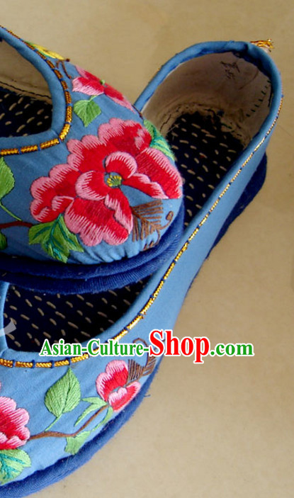 Chinese Handmade Embroidered Shoes Wedding Shoes Kung Fu Wushu Shoes Womens Shoes Opera Shoes Hanfu Shoes Dance Shoes