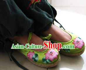 Chinese Handmade Embroidered Shoes Wedding Shoes Kung Fu Wushu Shoes Womens Shoes Opera Shoes Hanfu Shoes Dance Shoes