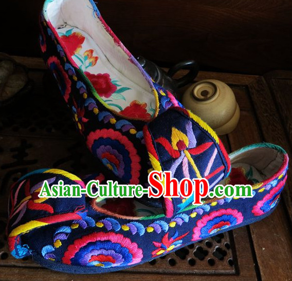 Chinese Handmade Embroidered Shoes Wedding Shoes Kung Fu Wushu Shoes Womens Shoes Opera Shoes Hanfu Shoes Dance Shoes