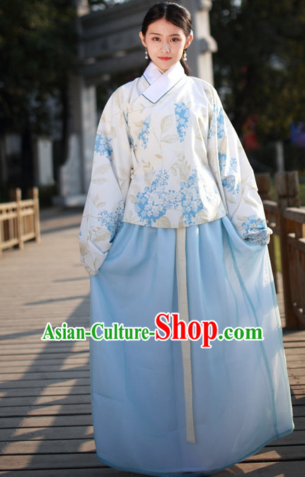 Ancient Chinese Ming Dynasty Beauty Hanfu Costumes and Hair Jewelry Complete Set for Women